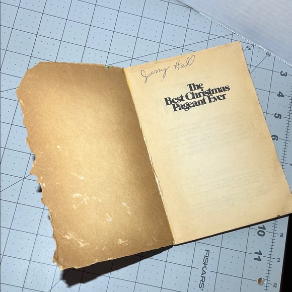 The Best Christmas Pageant Ever Book - Picture 5 of 6